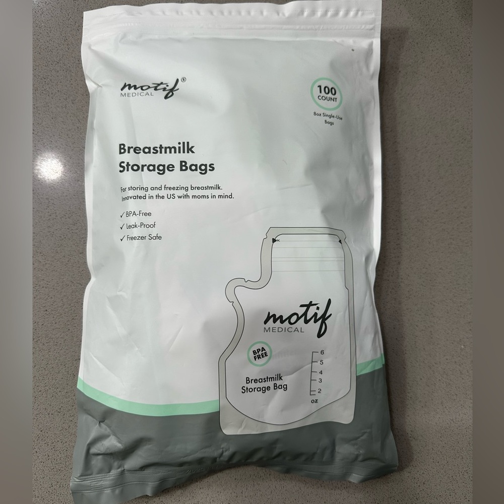 Motif Breastmilk Storage Bags - storing and freezing breastmilk - 100ct -New